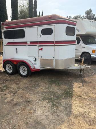 Two horse trailer 1