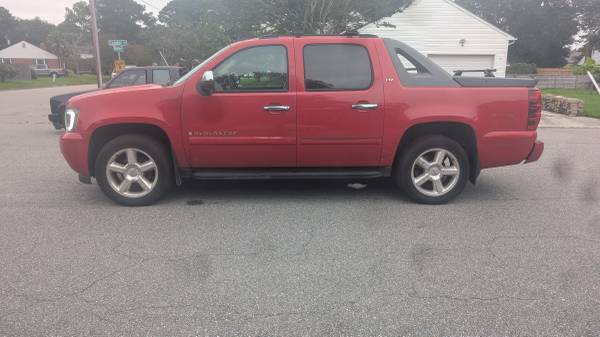 2008 Chevy Avalanche - $5,800 (Churchland)63621739883265121
