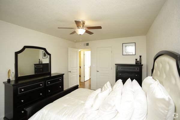 2br - 610ft2 - Urban Living 1