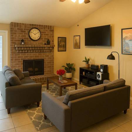 $530 / 1br - - Room for Rent Month to Month. Service PETS only! (Somerville, MA)63817540235265122