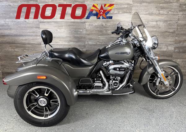2017 Harley Davidson FLRT Freewheeler Free Wheeler Trike Gray 1 Owner 1