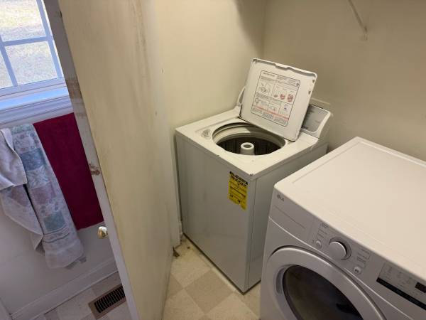 $775 / 1br - 196ft2 - Furnished Now avail. wonderful quiet,neigbhd. Duke & Eno hiking trls. util. incl (Durham, avail  today utilities included...5 min  Duke Univ.)63164941551489122