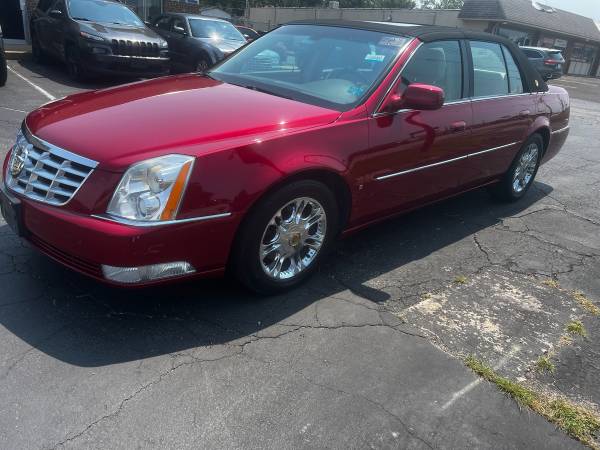 Cadillac dts 1