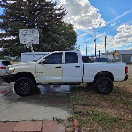 2007 Dodge ram 2500 hd bighorn 1