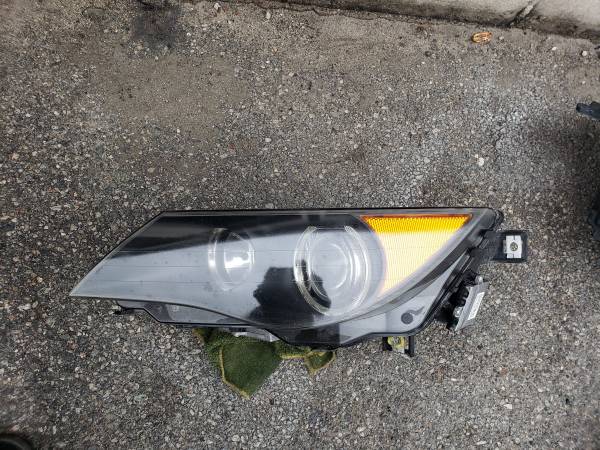 2004-2007 BMW 650i (coupe) 2doors headlight with light bulbs and accessories oem 1