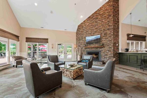 $2,692 / 2br - 1048ft2 - A new perspective on living: 2 BR, 2 BA, 1048 Sq Ft! (North Wales - Oxford Park)63666799913473123