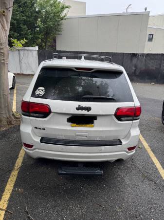 2018 Jeep Grand Cherokee - $14,850 (Midwood)63654714487555122