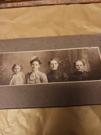 Antique Photo 4 Generations Elroy Wisconsin 1