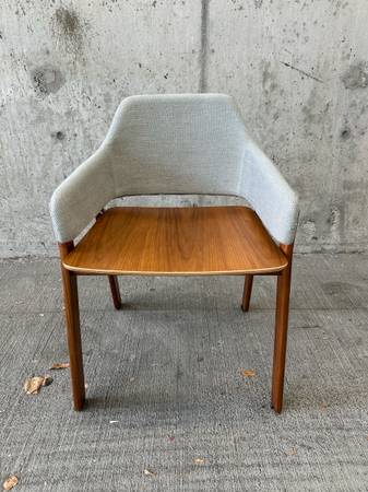 Blu Dot Clutch Armchair 1