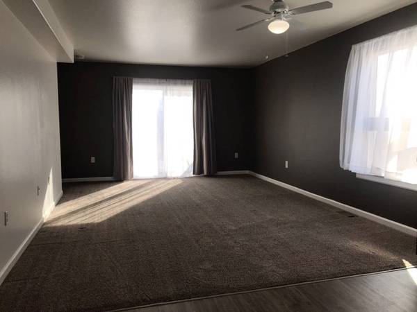 $1,500 / 2br - 1250ft2 - Casa adosada de 2 dormitorios en Binnacle #2 (Wasilla)64014172555651121