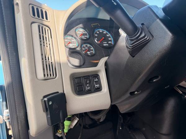 2012 International Durastar 4300 GVWR - Photo 13
