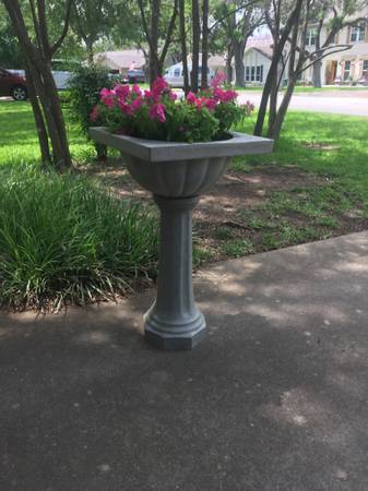15" concrete shell planter on fluted pedestal 1