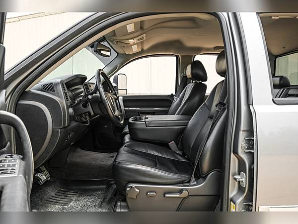 2014 Chevrolet Silverado 2500HD 4WD - Photo 4