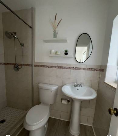 $1,100 / 1br - Efficiency apartamento (Miami)64049280032641123