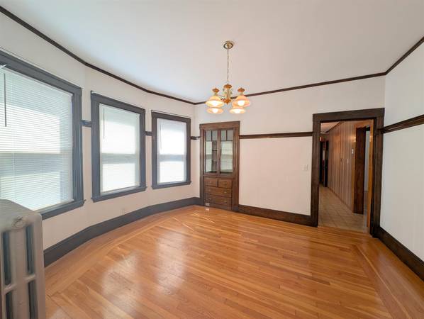 $2,200 / 2br - Medford/Ball Square 2 Bedroom - Near Davis Square and Red Line (Medford \ Ball Sq. \ Davis Sq.)63828338311681120