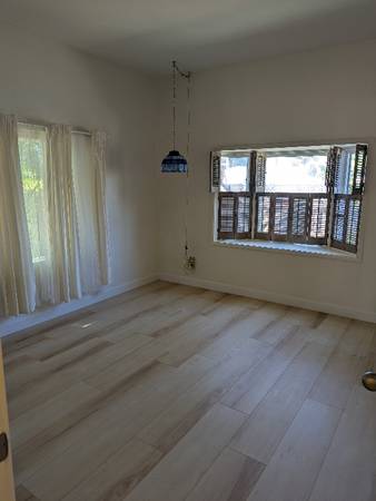 $2900.00 / 1br - 600ft2 - One Bedroom with Large Fenced In Yard 3 Blocks from Beach and Bay63701568759681124