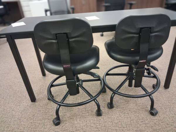 Height Adjustable Desk ?Table 1