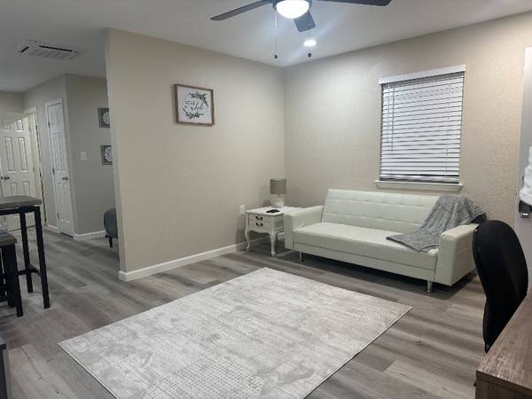 $1200.00 / 389ft2 - Fully Furnished Studio Apartment in Kountze, TX - $1200/mo64036372617474121