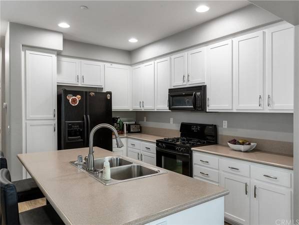 $2,950 / 2br - 1173ft2 - 2bd/2ba Townhouse con garaje para 2 autos y lavadora/secadora (San Marcos)63657108303617124