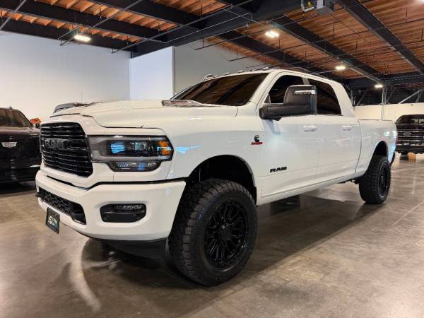 2024 RAM Laramie 4dr Mega