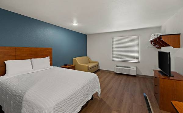 $949 / 1br - Manager's Special: No contract, no deposit required (12215 W Gateway Blvd, El Paso, TX)63971415338498121
