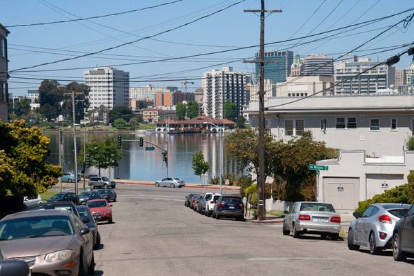 $2,895 / 2br - 1260ft2 - Prime location, Extra Large, Sunny, 2 Tandem Pkg. Incl., Quite street (oakland lake merritt / grand)63860996111745120