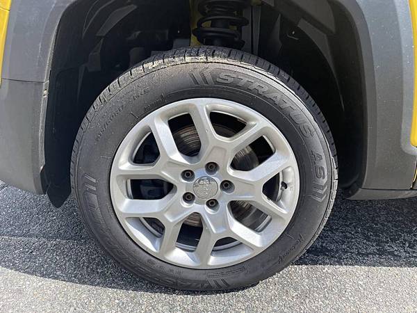 2015 Jeep Renegade Latitude 4x4 4dr SUV - $8995.0063484466572419124