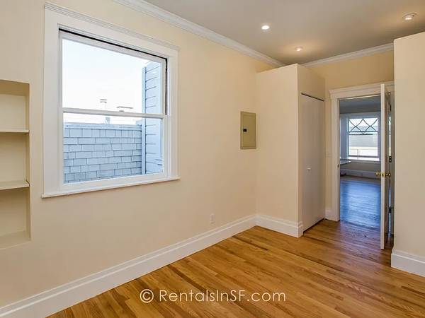$1,350 / 1br - 500ft2 - Newly Renovated 1-Bedroom Near Alamo Square Park – Pet Friendly! (San Francisco)63668011773315124