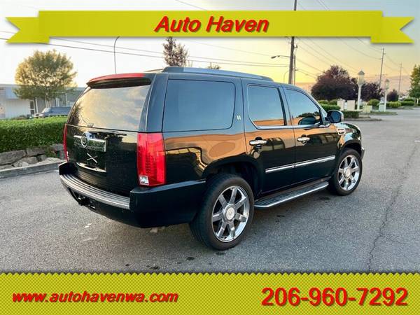 2011 Cadillac Escalade Hybrid 4WD - $9,90063623024188033123