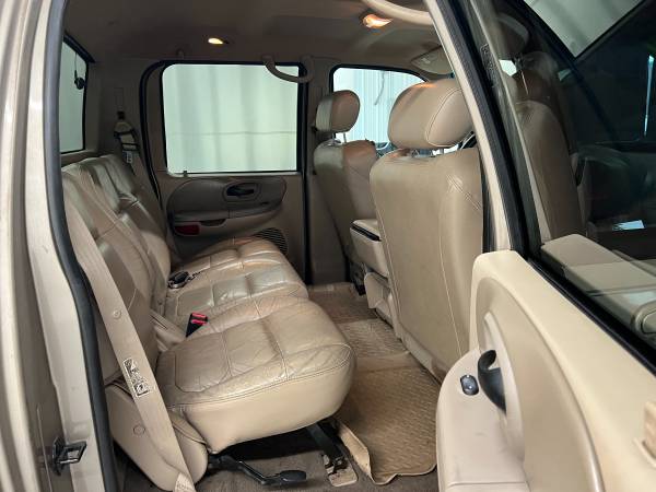 2001 Ford F-150 Lariat 4dr - Photo 10