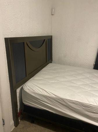 $180 / 1br - Nice room harriburg for $180 per week (Harrisburg)64010160577283123