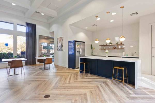 $1,600 / 1br - 925ft2 - Looking for a beautiful space? You've come to the right place! (Mesa - Mesa Riverview Mall)64024825377283120