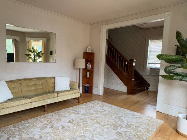 $1,650 / 3br - 1000ft2 - Furnished three bedroom apartment (Alpena)64037724330883121