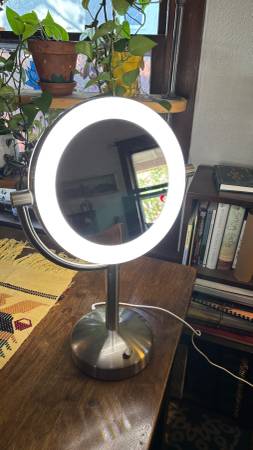 Rucci lighted 2-sided makeup mirror stand 1x/10x w/LED dimmer 1