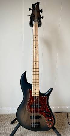 F Bass 1