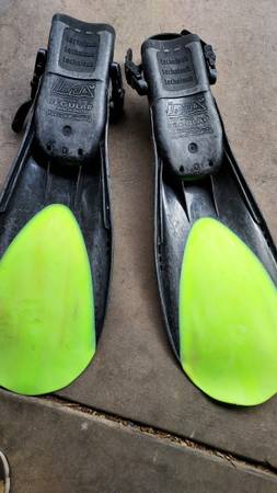 fins  IDEA  size  m-l 1