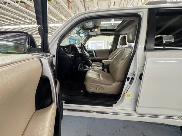 2016 Toyota 4Runner 4x4 4WD 4 Runner LIMITED LIFTED LOW MILES SUV - $31,995 (Golden City Auto Sales LLC)63623493621635124