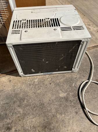 Window Air Conditioner 5,000 BTU 1