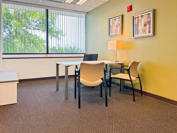 Office space available with full support services 1