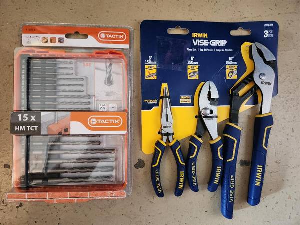 Juego de brocas de 15 piezas TacTix y juego de alicates de 3 piezas Irwin Comfort Grip NUEVO - $45 (Pembroke Pines)63471413864449120