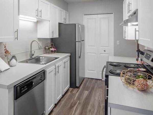 $1,799 / 2br - 868ft2 - Washer and dryer included, Monthly social activities, Vaulted ceilings (Beaverton)63841707360003122