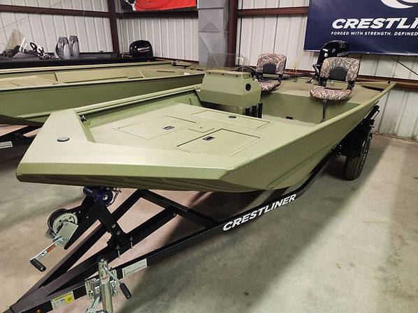 NEW 2025 Crestliner Retriever SC 1