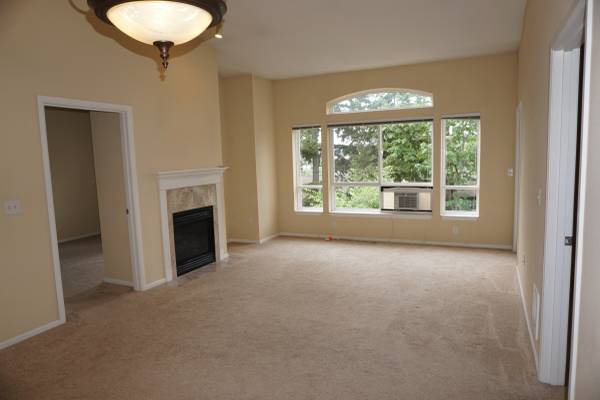 Spacious 2BD/2BA available 1