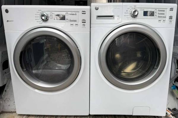 Juego de lavadora y secadora GE de 24" - $950 (Peabody)