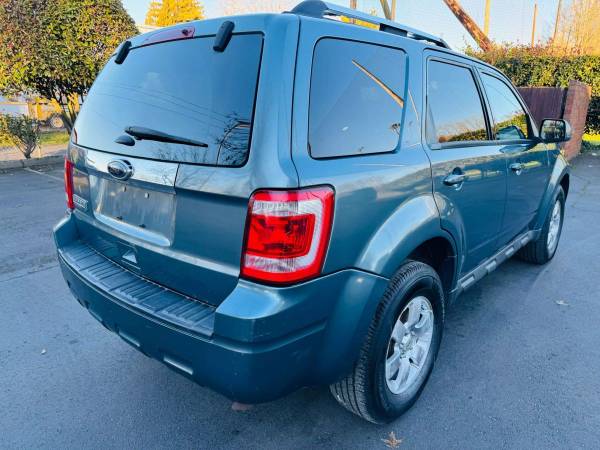 2012 Ford Escape - Financing Available! - $3,89563469749796609124