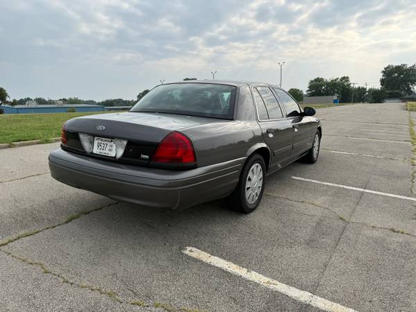 2010 Ford Crown Victoria Police Interceptor - $7.995 (Bartlesville)63469607267841124