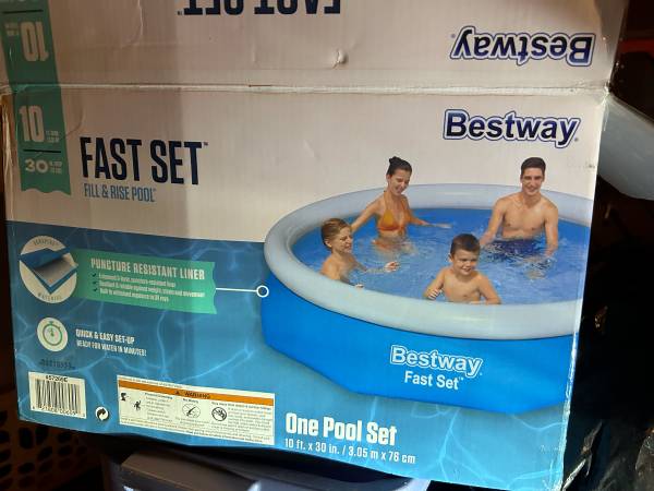Small family pool 1