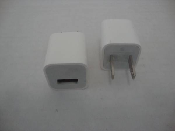 (2) - Apple - USB - AC Adapter Plugs 1