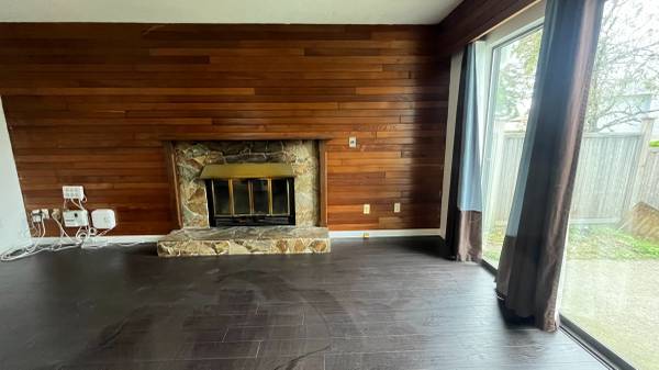 Whole house with garage 1