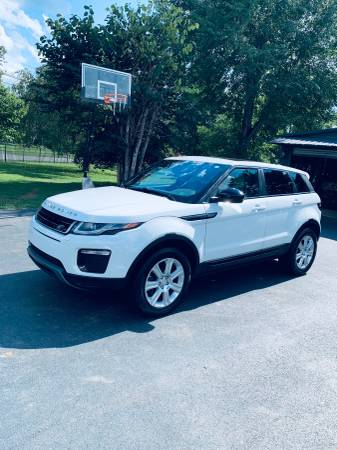 2016  Range Rover  SE premium awd 1